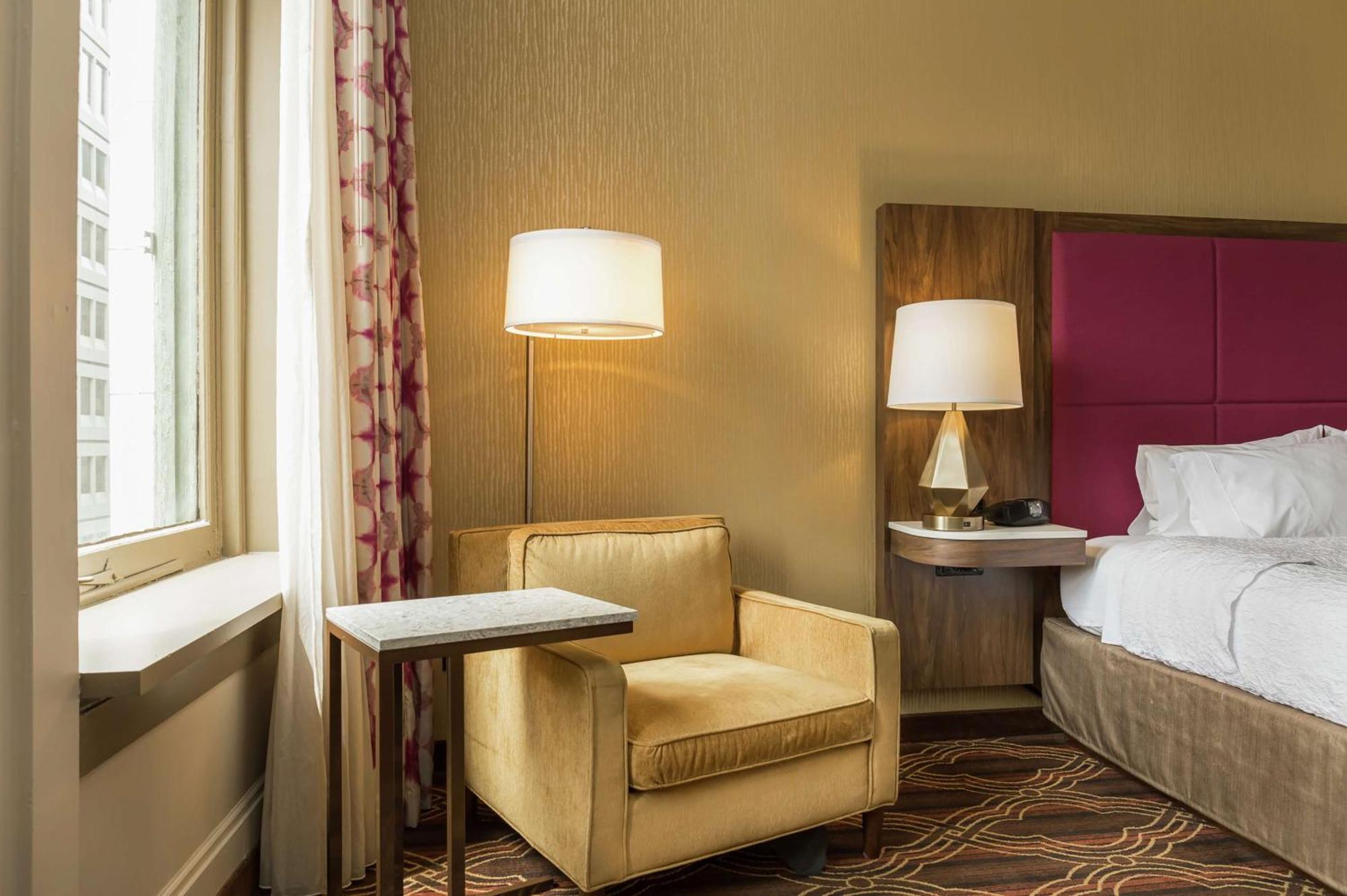 Hampton Inn Majestic Chicago Theatre District Экстерьер фото