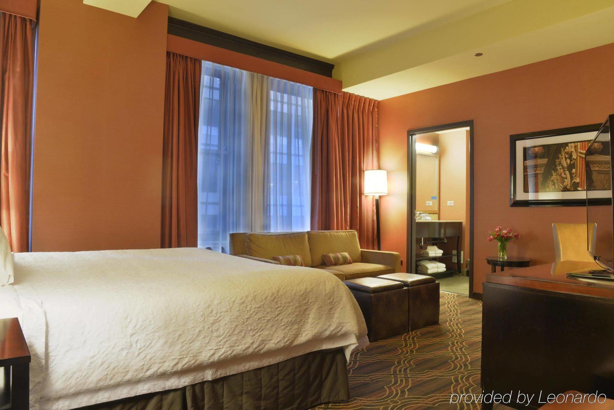 Hampton Inn Majestic Chicago Theatre District Экстерьер фото